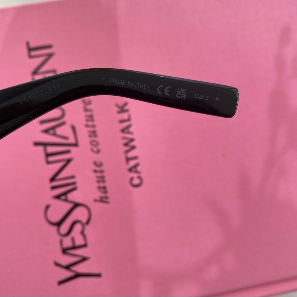 AUTHENTIC SAINT LAURENT SUNGLASSES - Picture 6 of 8